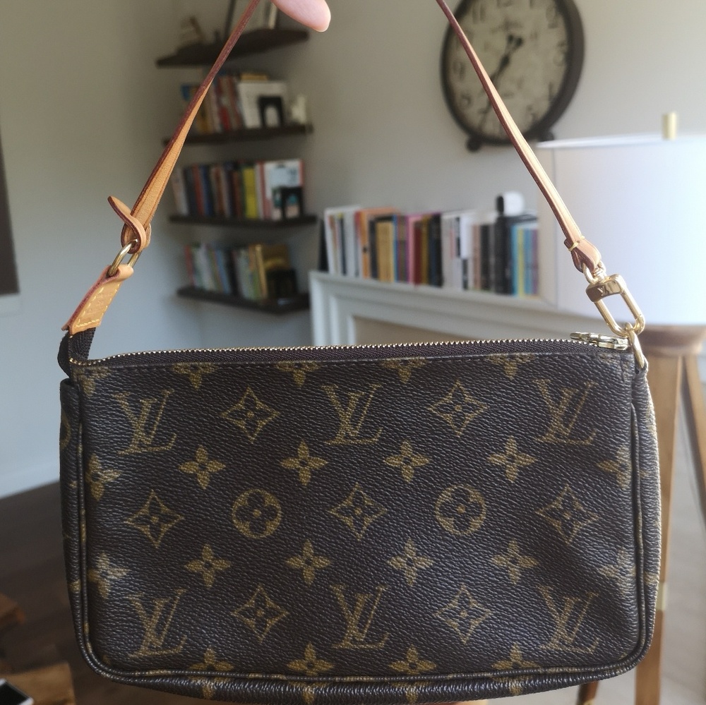 Louis Vuitton pochette